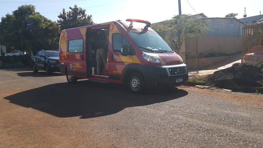 Homem sofre fratura ao cair de escada no Jardim Nova Cidade