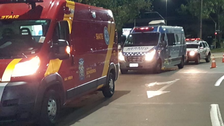 Após supostamente ‘inticar’ mulheres na Praça da Bíblia, homem é agredido e precisa ser socorrido