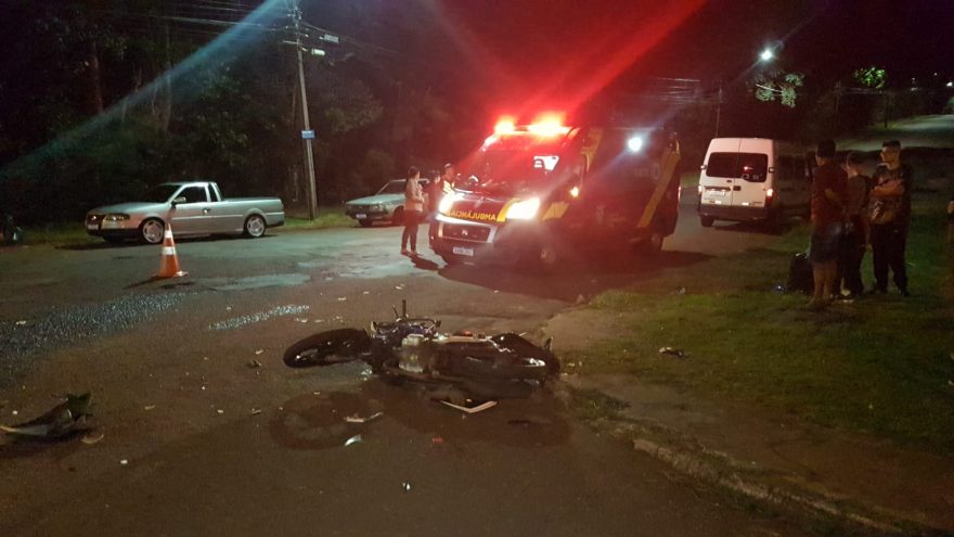 Motociclista tem suspeita de fratura no tornozelo após colisão de trânsito na Região do Lago