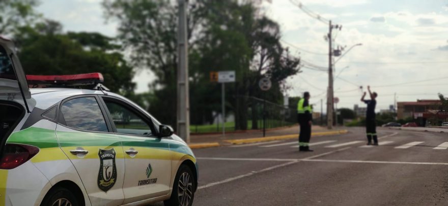 Cruzamento da Rua São Paulo x Av. Assunção está interditado para reparos na fiação elétrica