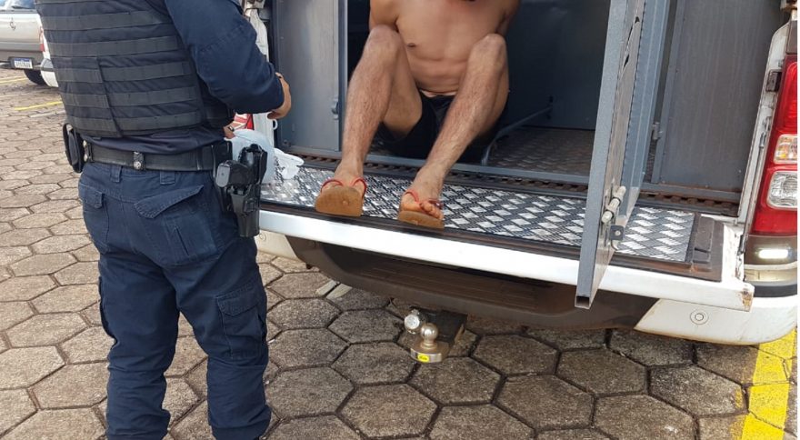 Jovem é detido com mandado de prisão em aberto por Maria da Penha
