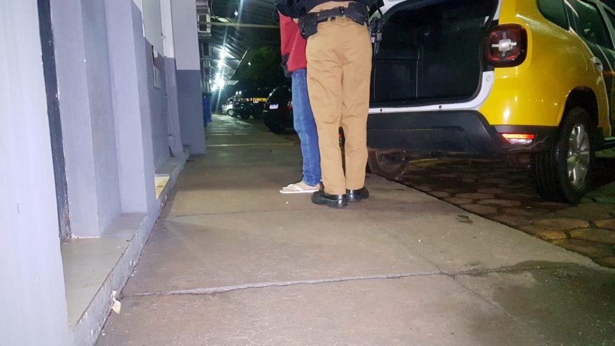 Jovem é detido com pedras de crack no Santa Cruz
