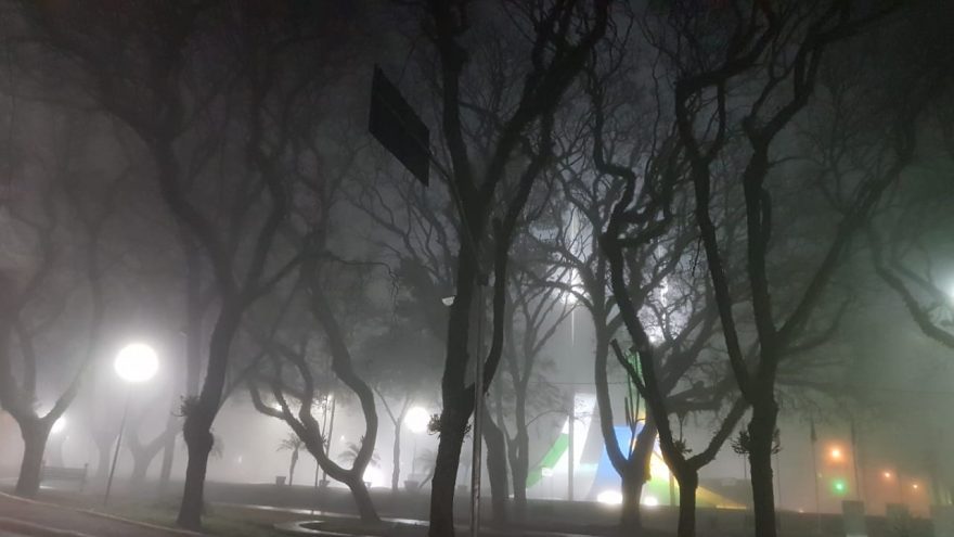 Neblina “esconde” Cascavel na madrugada de quinta-feira