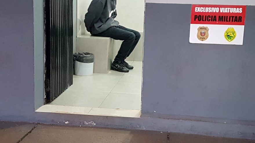 Homem com mandado de prisão em aberto é detido pela Rocam no Bairro Interlagos