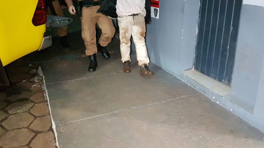 Homem em posse de arma de fogo é detido pela Patrulha Rural da PM após ameaçar desafeto