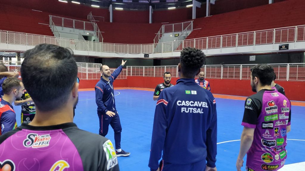 Cascavel Futsal faz treino único antes de jogar contra o Boca Juniors amanhã (24)