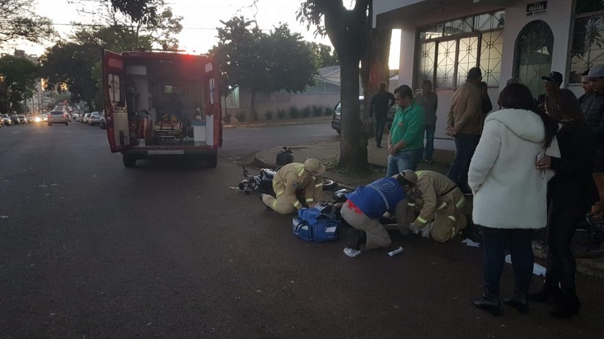 Jovem sofre fratura exposta na perna após forte colisão no São Cristóvão