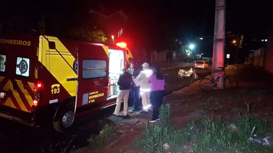 Socorristas do Siate atendem vítima de colisão no Cancelli