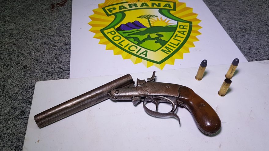 Após confusão, homem faz disparo de garrucha e é detido pela Polícia Militar