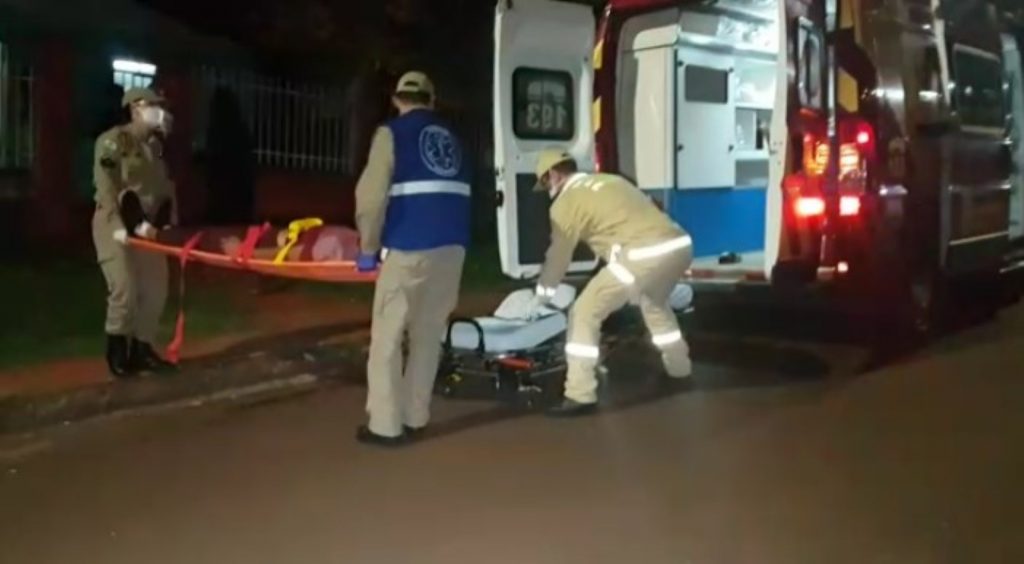 Jovem é atacado por Pit Bull em via pública no Cascavel Velho