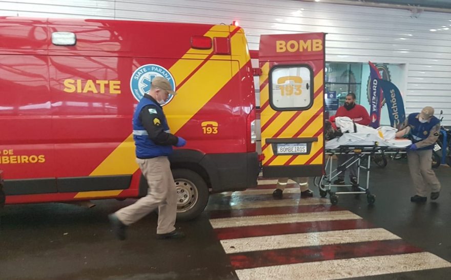Bombeiros atendem vítima de queda de mesmo nível no Brasília