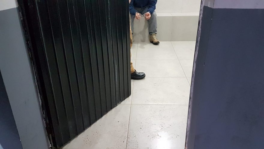 Com mandado de prisão em aberto, homem é detido pela Polícia Militar