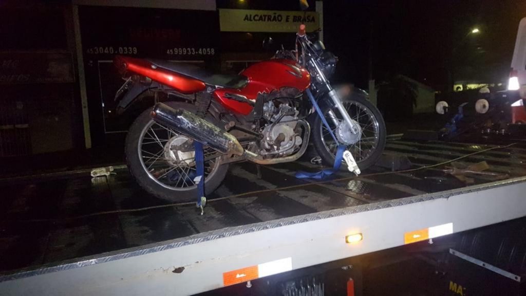 Motocicleta com documentação irregular é recolhida pela Transitar