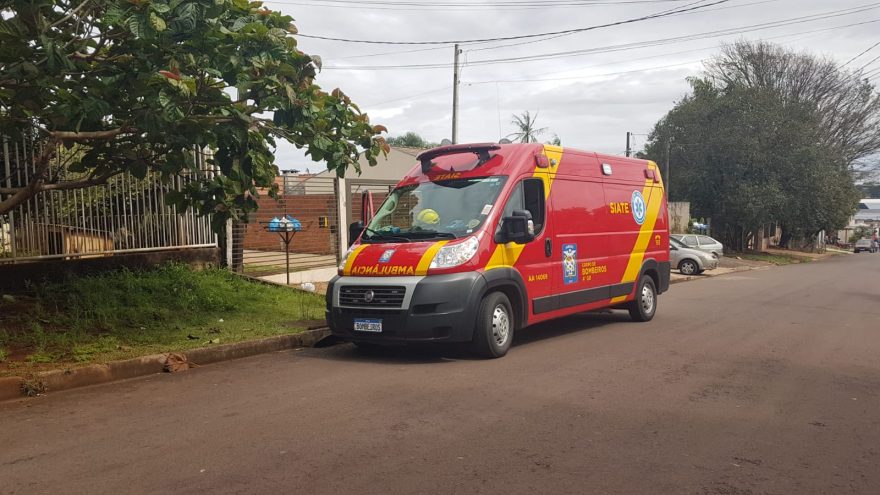 Menina de sete anos quebra o braço no Colégio Atílio Destro, no Jardim Itália