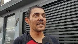 Bombeiro vizinho controla chamas de residência no Bairro Santa Felicidade