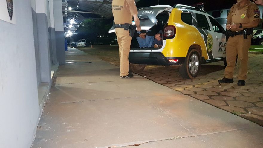 Dois são apreendidos portando ilícito em Cascavel
