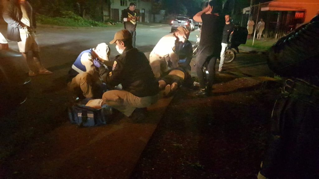 Populares acionam Siate, mas homem morre após ser encontrado desmaiado em via pública