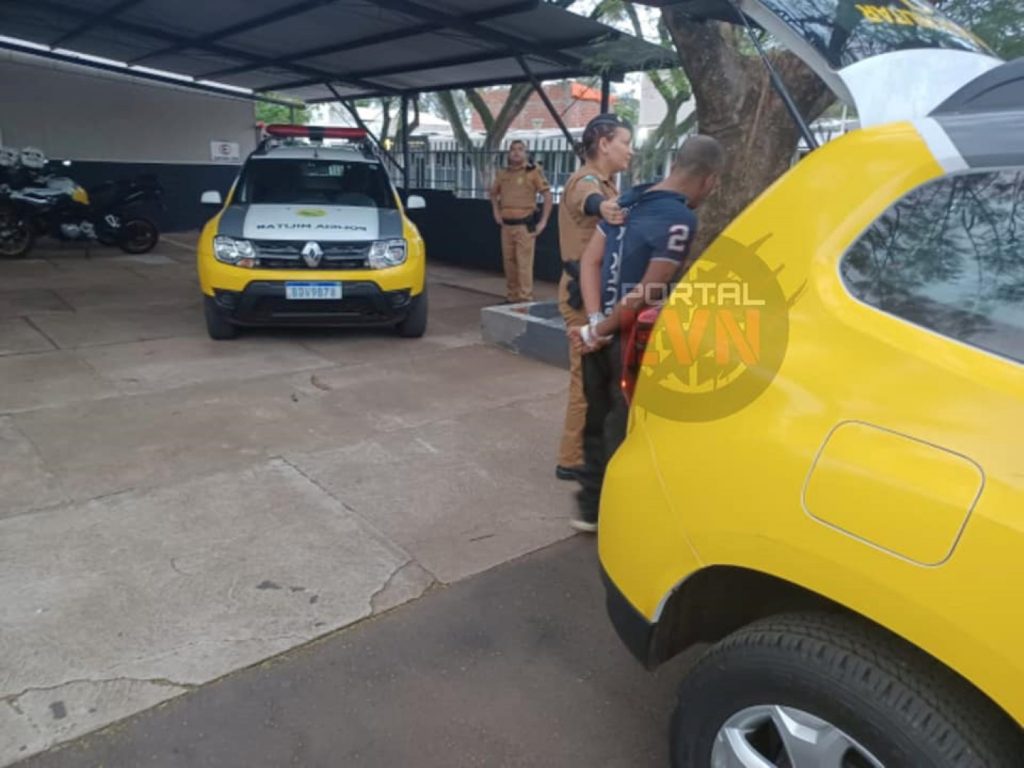 Homem é preso após mostrar pênis para vendedora e dizer que queria fazer sexo