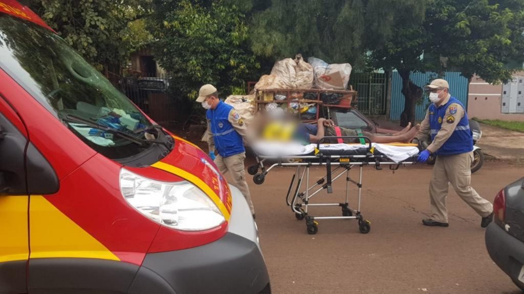 Jovem de 18 anos fica ferido em colisão envolvendo motocicletas