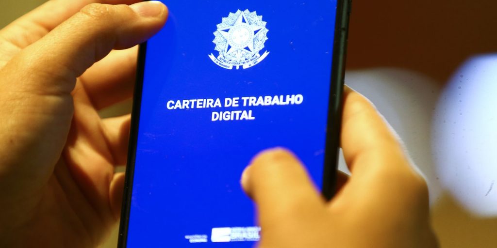 Zeladora, bombeiro civil, borracheiro e cabelereira: confira essas mais de 830 outras vagas de emprego em Cascavel
