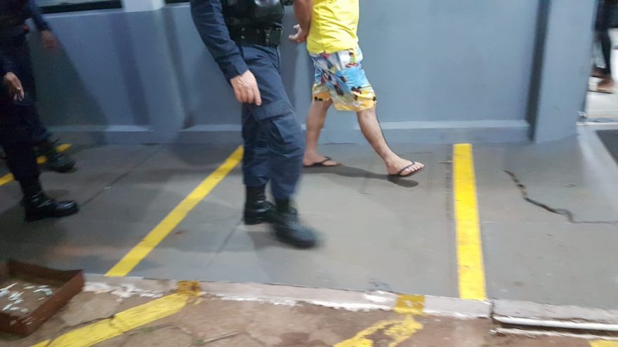 Homem é detido ao desacatar e ameaçar servidor na UPA Tancredo