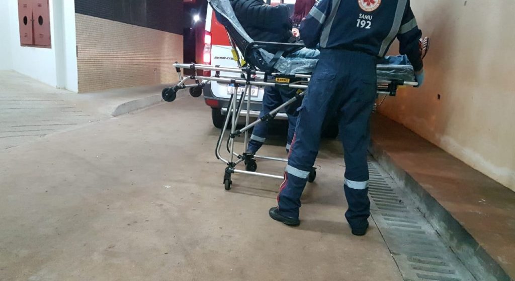 Homem sofre crise asmática e precisa ser socorrido pelo Samu, no Bairro Esmeralda