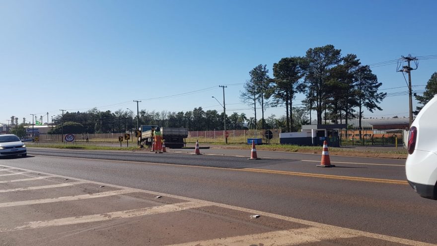 BR-277 fica parcialmente interditada em Cascavel para manutenção na pista