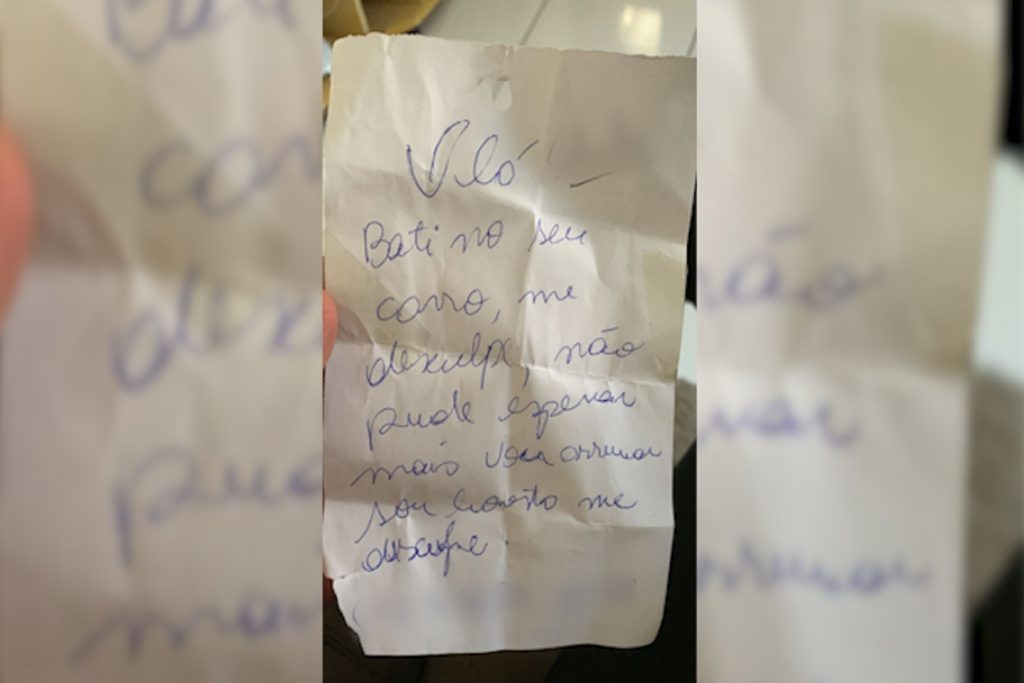 Homem deixa carro estacionado e o encontra batido ao voltar e com bilhete: “não pude esperar você, mas vou deixar meu contato, sou honesta”
