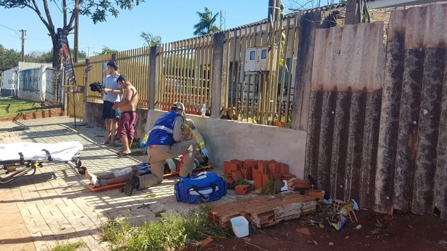 Pneu de moto estoura e homem fica ferido no Bairro Periolo