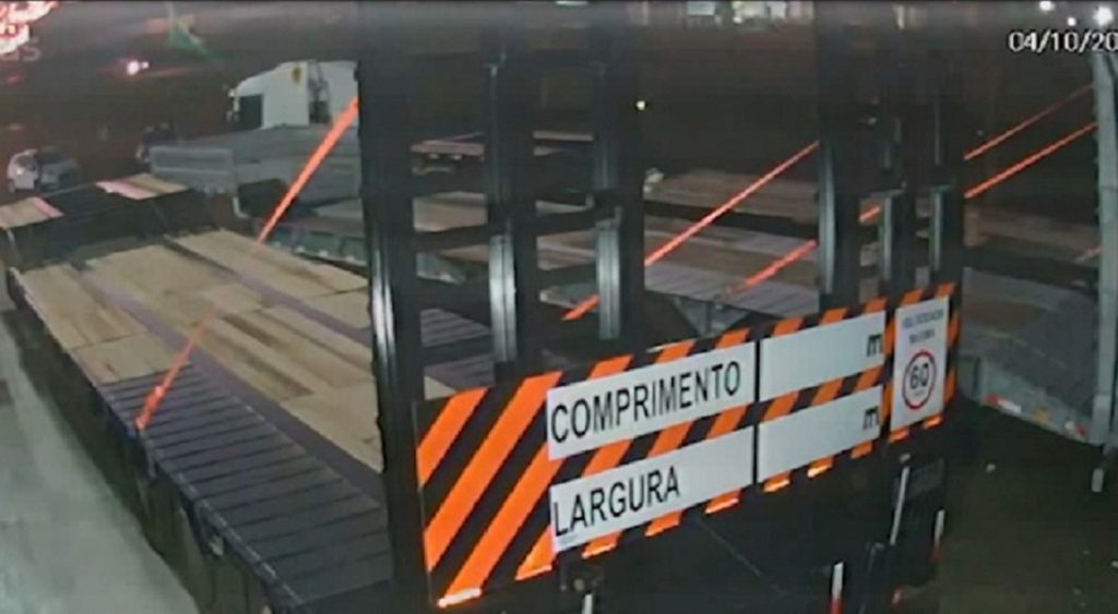 Veja: imagens flagram colisão que vitimou motociclista na BR-277