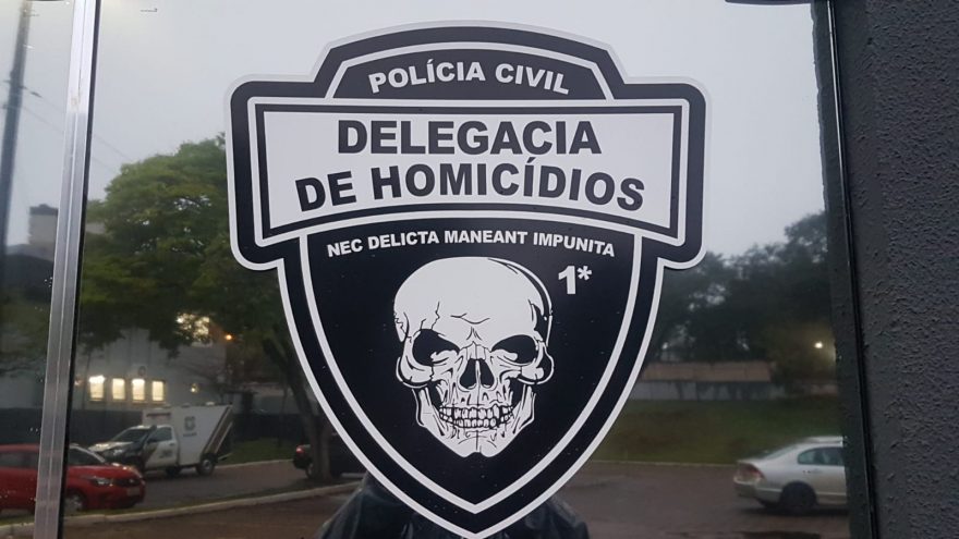 Autor de tentativa de homicídio no Santa Felicidade se apresenta na DH após ser identificado