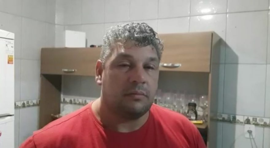 Pai de criação suspeita que filha tenha sido sequestrada durante viagem e pede ajuda para encontrá-la