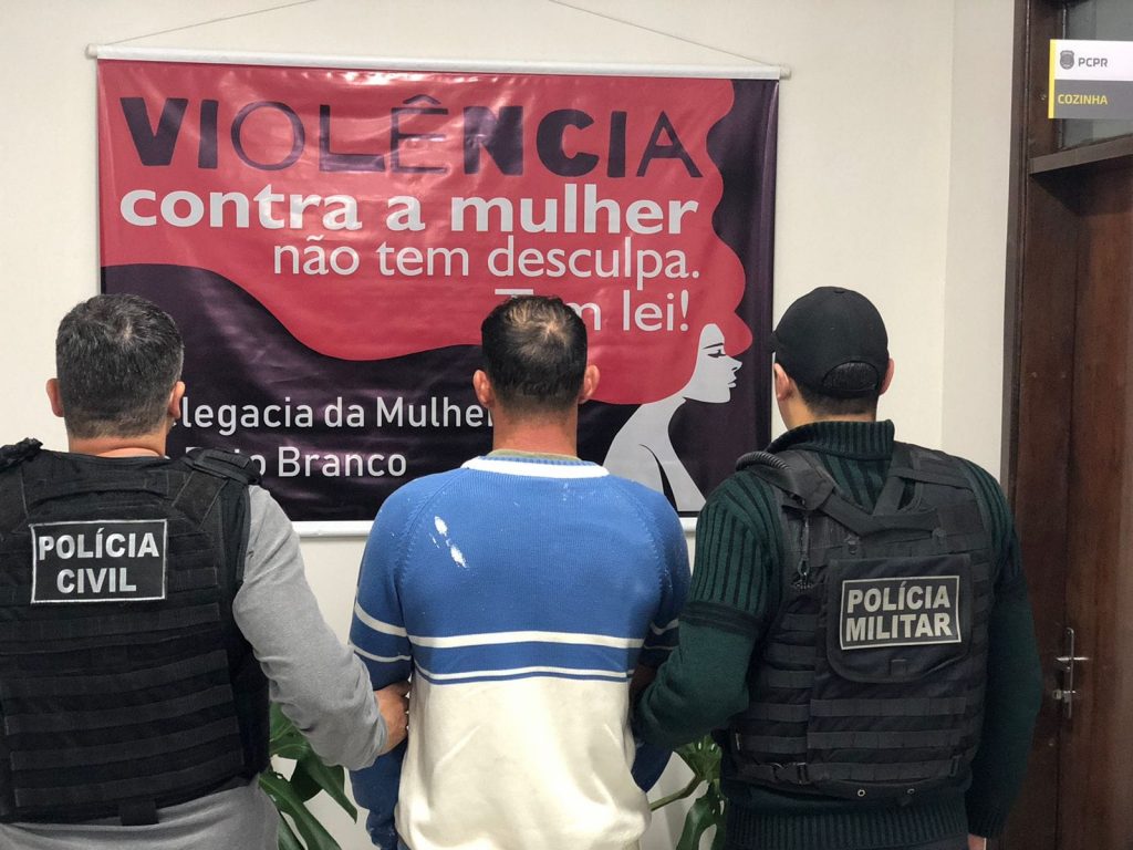 Ex-companheiro de jovem de 25 anos mata, queima e enterra corpo dela