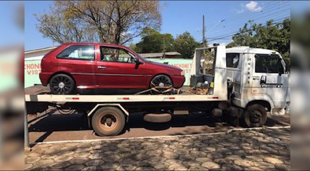 Veículo Gol, placas CGA-4040, foi furtado na Rua Nereu Ramos, no centro