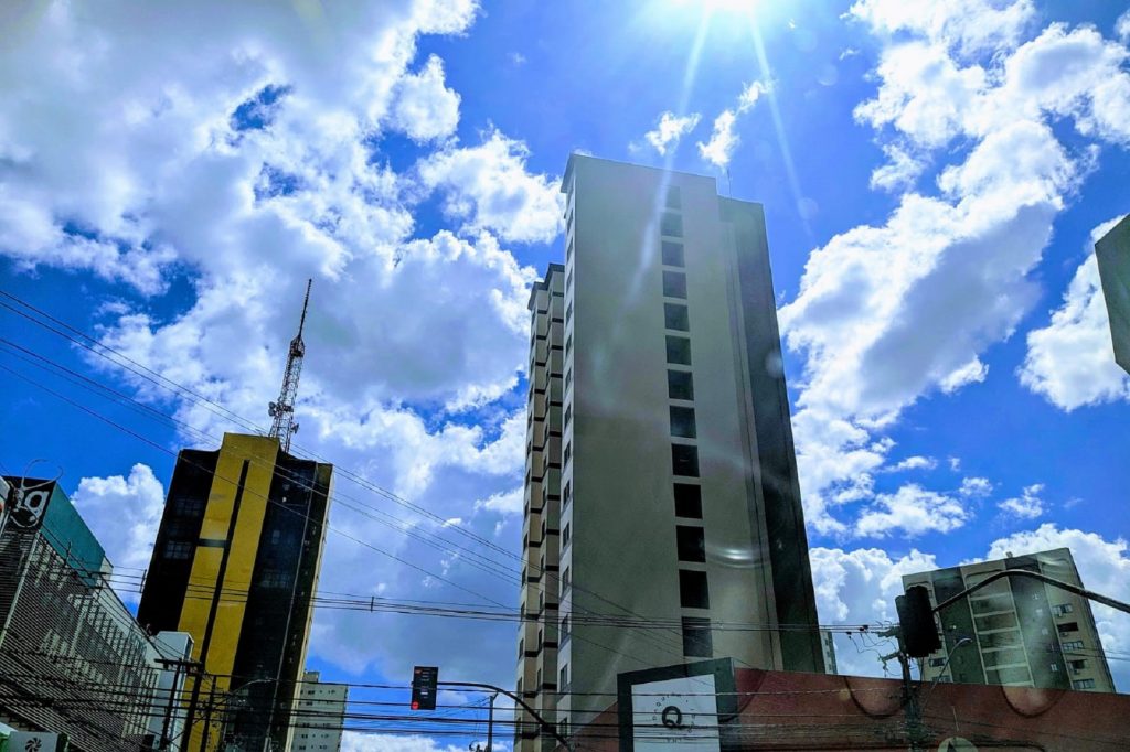 Clima fica estável e sábado será de sol e temperaturas mais elevadas em Cascavel