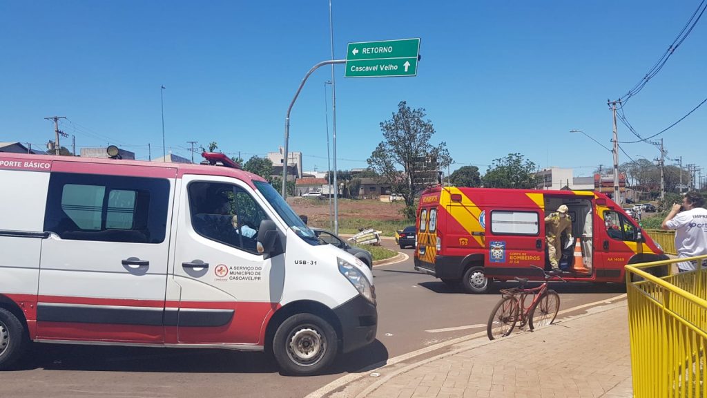 Homem fica ferido ao sofrer queda de bicicleta no Viaduto da Olindo Periolo
