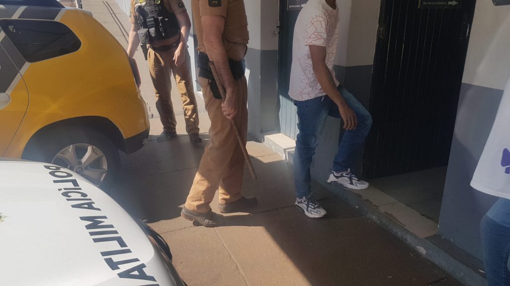 Polícia Militar detém suspeito por agredir mulher com barra de ferro em Iguatu
