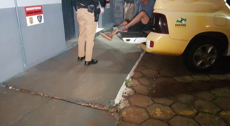 Homem descumpre medida protetiva, invade a casa da ex-mulher e acaba preso