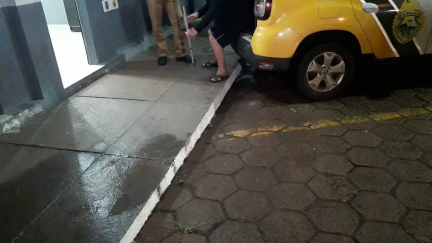 Homem é detido após agressões contra mulher no Riviera