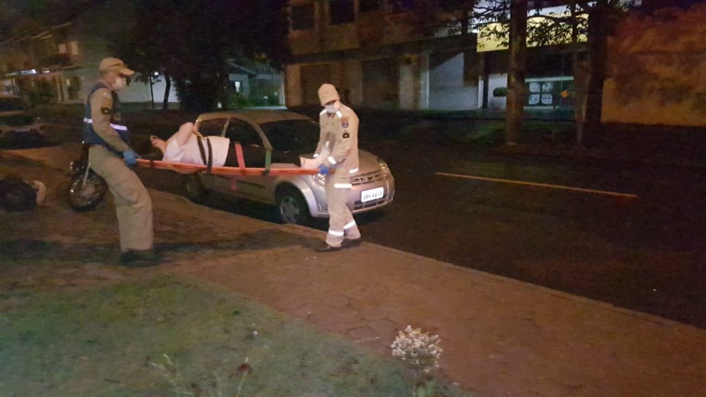 Mulher fica ferida ao sofrer queda no Coqueiral