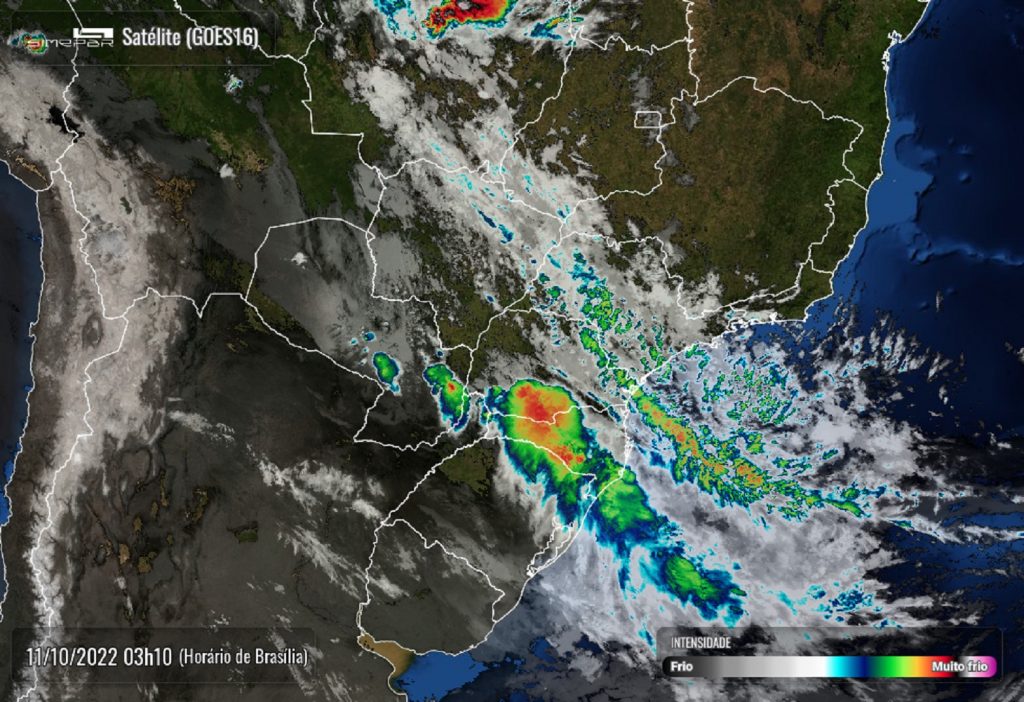 Alerta de chuvas intensas: Cascavel terá acúmulo de quase 60 milímetros nesta terça, com probabilidade de temporais