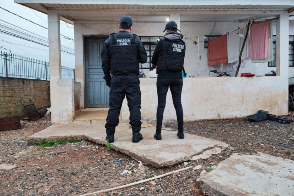 Polícia Civil prende dois suspeitos de roubar e esfaquear homem em Umuarama