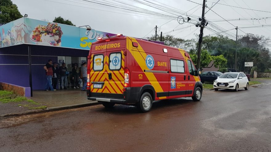 Idosa sofre fratura no tornozelo após cair no Bairro Brasília