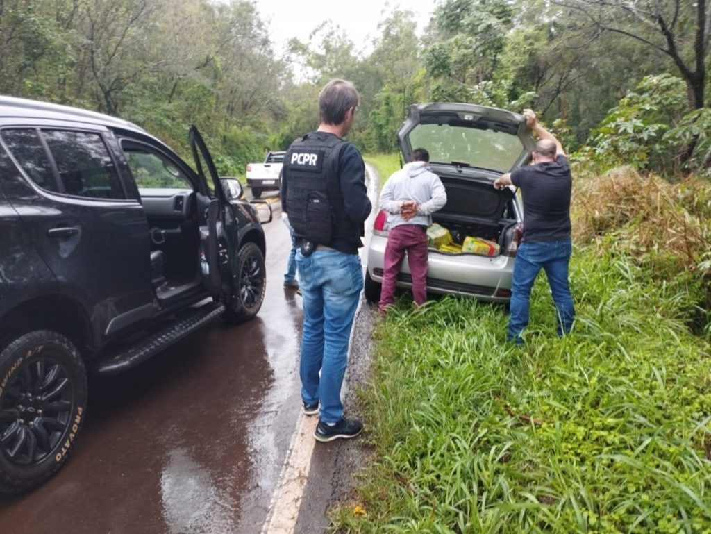 Morador de Cascavel é apreendido com carro carregado com maconha em Toledo
