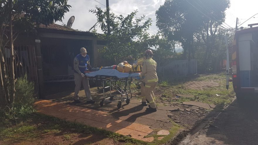 Homem fica ferido ao cair de telhado no Bairro Universitário