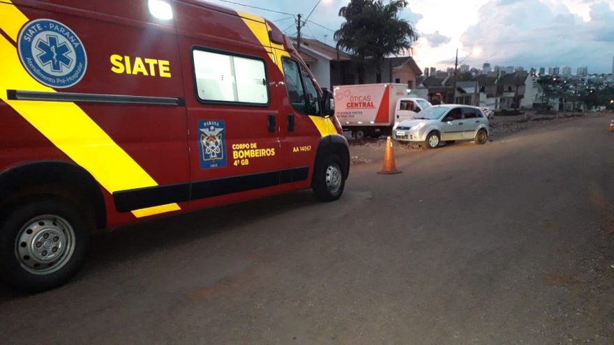 Mulher fica ferida em acidente de trânsito na Rua Olindo Periolo