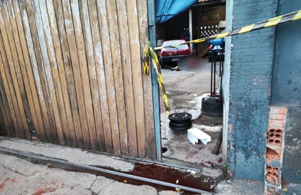 Briga em bar termina com um baleado e outro esfaqueado em Toledo; um deles morreu