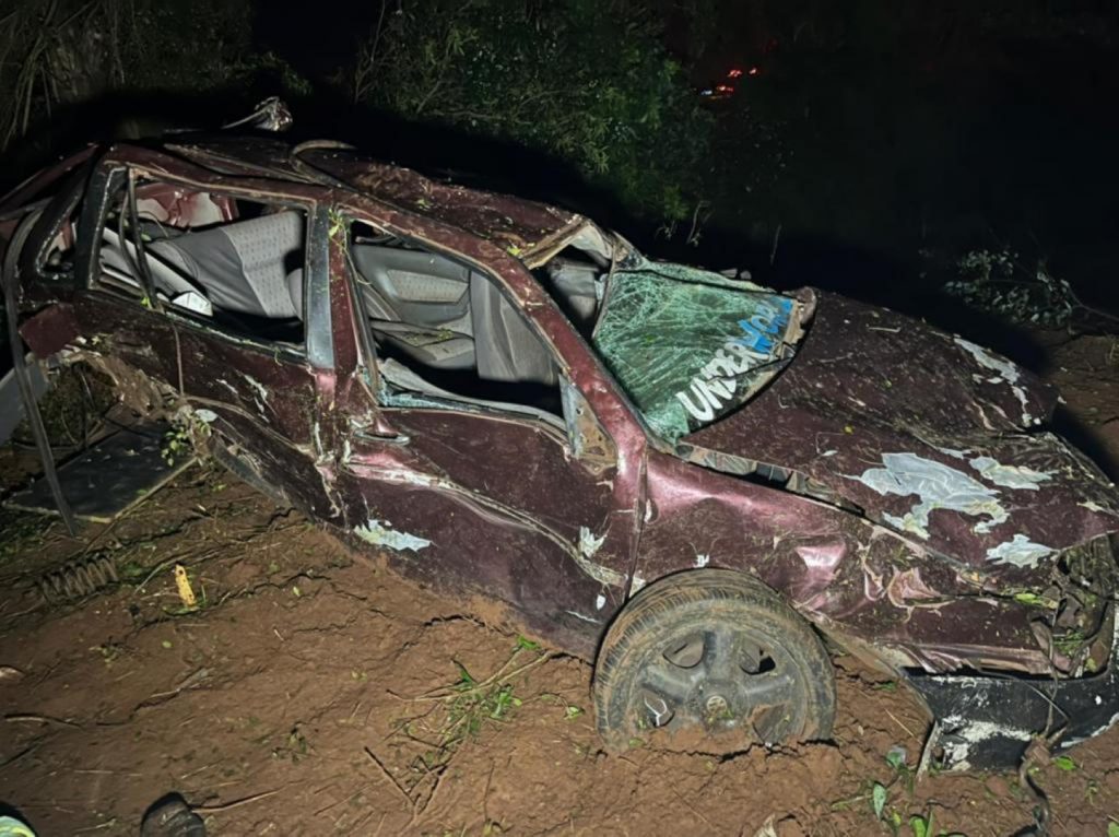 Acidente na PR-491 em Nova Santa Rosa deixa quatro jovens feridos e um adolescente morto
