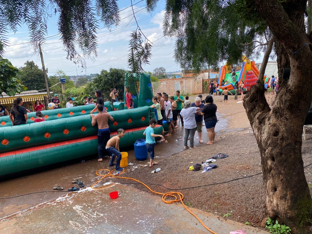 Tarde de alegria para as crianças é realizada em Cascavel