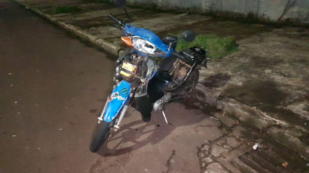 Motoboy fica ferido em colisão no Centro